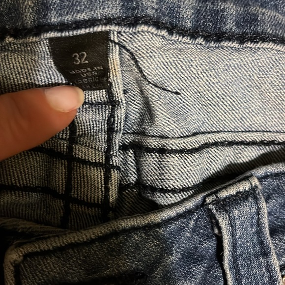 True religion jeans 32 waist. 32 inseam. Cute! - Picture 3 of 6